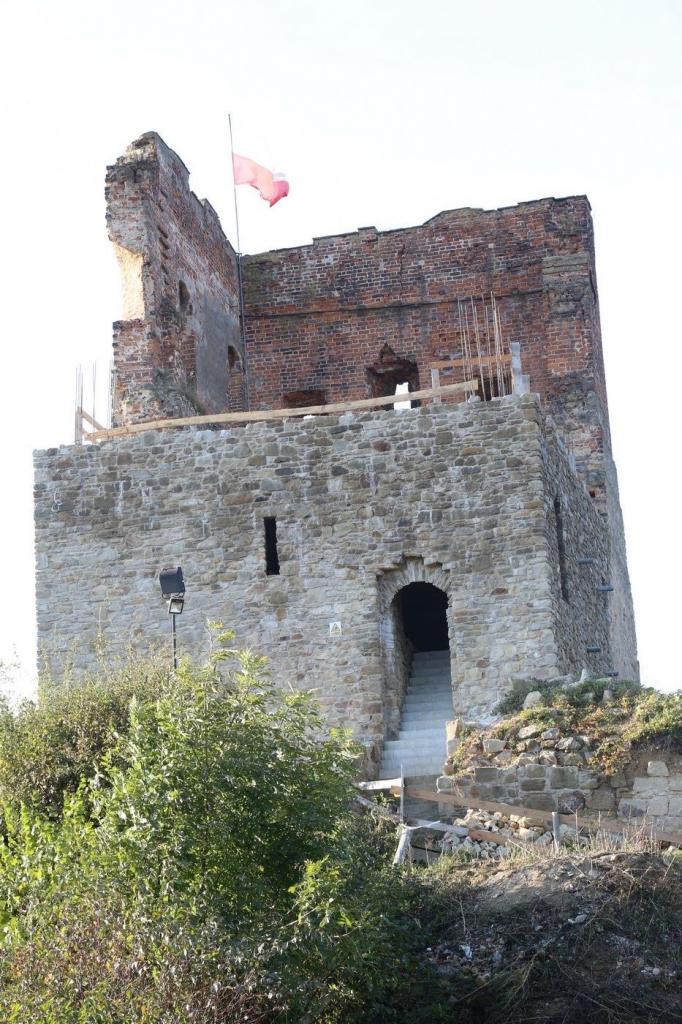 Zamek w Melsztynie odzyskuje dawny blask