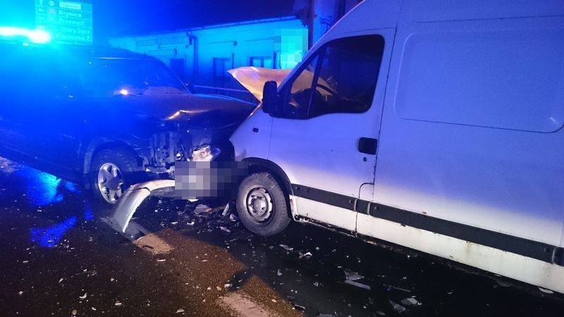 zderzenie samochodów na skrzyżowaniu tarnowskiej i paderewskiego w NS