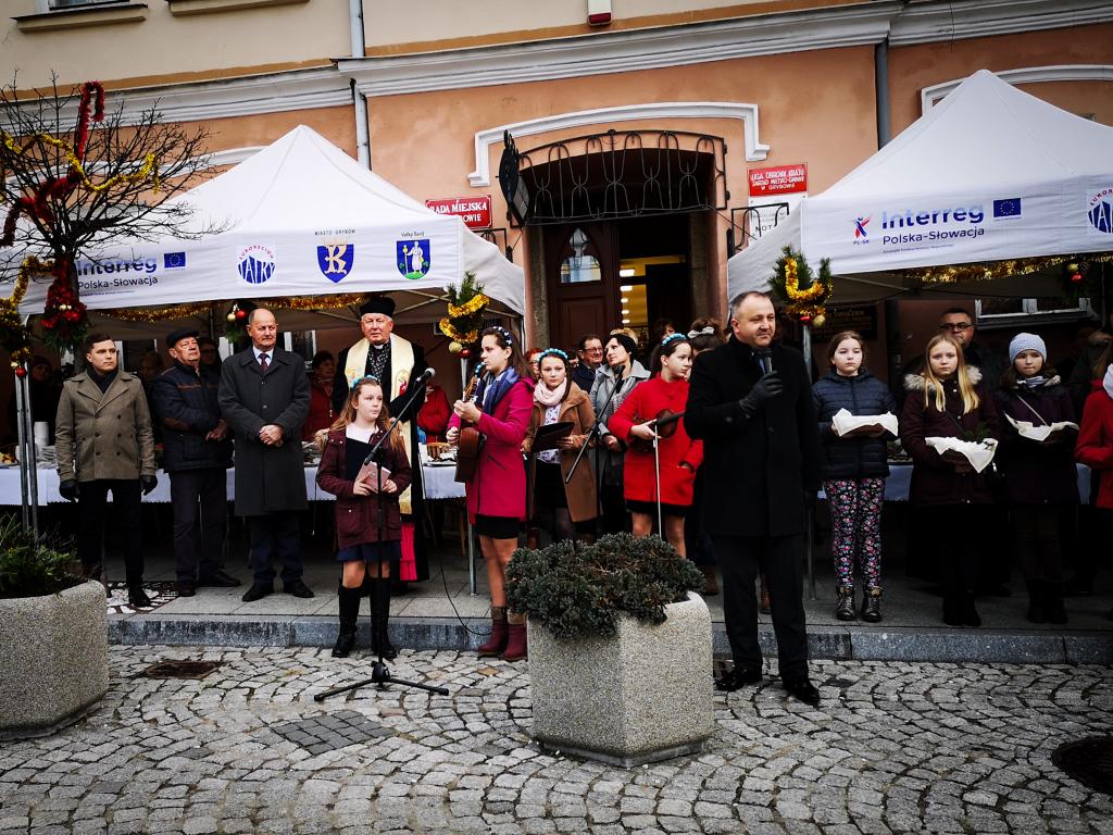Burmistrz Miasta Grybów i Proboszcz Bazyliki Mniejszej w Grybowie, składają  świąteczne życzenia