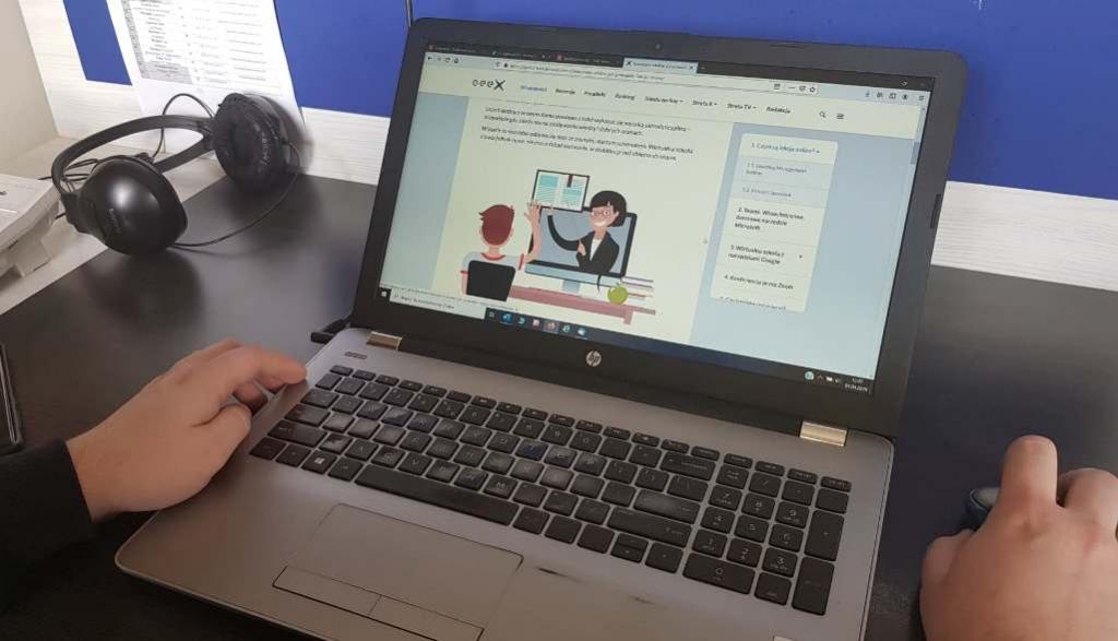 Stary Sącz: jest 40 laptopów dla uczniów całkowicie odciętych od e-learningu
