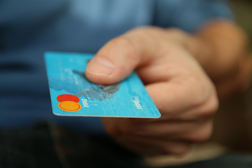 Banki podniosły limit płatności bez PIN, czyli transakcji zbliżeniowych