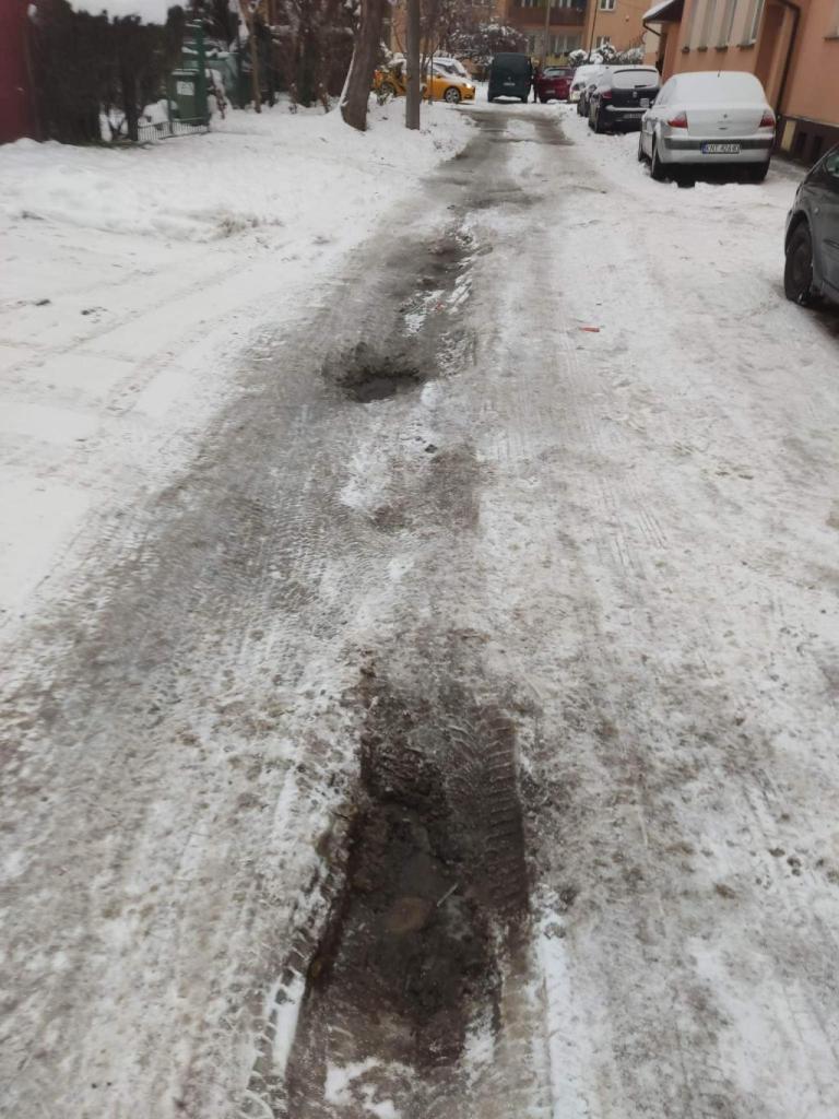 Nowy Sącz: remont tej zrujnowanej ulicy to dla osiedla Przydworcowego priorytet. I co z tego wynika?
