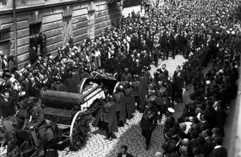 Śmierć i pogrzeb w Nowym Sączu na przełomie XIX i XX wieku