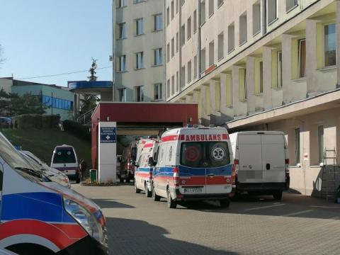 Szpitale w regionie przeżywają oblężenie. Niektóre wstrzymują planowe przyjęcia