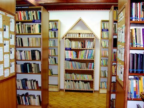Marcinkowice: biblioteka ma sponsora, ale może być problem, bo wójt go nie lubi