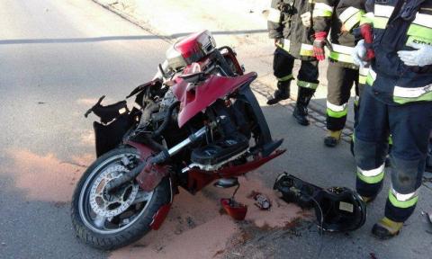 Chełmiec: Motocyklista w szpitalu! Kierowca samochodu wymusił pierwszeństwo i uderzył w motor