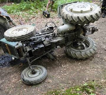 wypadek w Brzanie. Traktor przygniótł rolnika