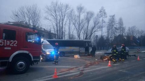 Wypadek w Limanowej: samochód zderzyły się z busem kursowym. Są ranni
