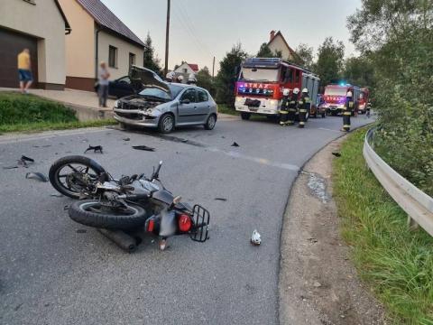 Wypadek w Cieniawie. Motocyklista został zabrany do szpitala