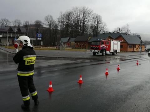Poranna tragedia na drodze w Kamienicy. 63-letnia kobieta zmarła w szpitalu