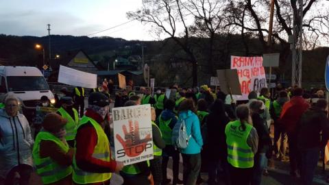 150 osób blokowało dziś DK87! Akcja: STOP TIROM w DOLINIE POPRADU rośnie w siłę