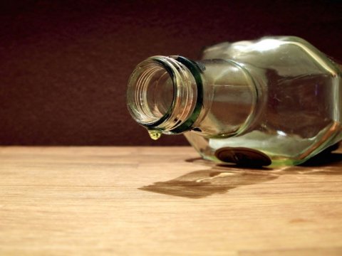 Nowy Sącz: Ponad połowa gimnazjalistów pije alkohol, który sama sobie kupuje!