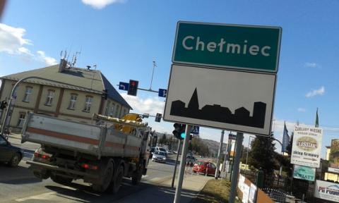 Rząd oficjalnie ogłosił: Chełmiec nie będzie miastem a wójt Stawiarski podnosi larum, że gminę wchłonie Nowy Sącz 
