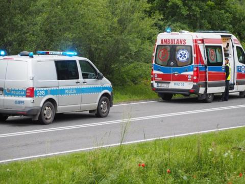 Groźny wypadek w gminie Łososina Dolna. Samochód potrącił 15-latkę  