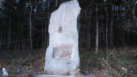 Z pomnika w Kaninie została usunięta tablica