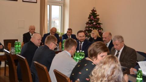 Chełmiec: Dlaczego troje radnych nie poparło budżetu? Ostrogorzkie wyjaśnienia