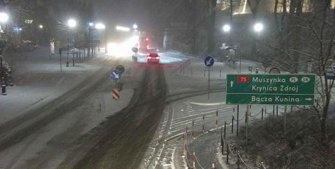 Ta noc zgotuje kierowcom prawdziwy koszmar na drodze z lodowym deszczem