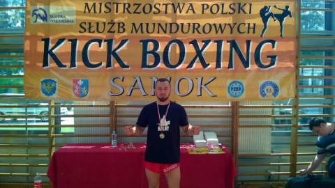 Policjant z Nowego Sącza mistrzem Polski w kickboxingu 