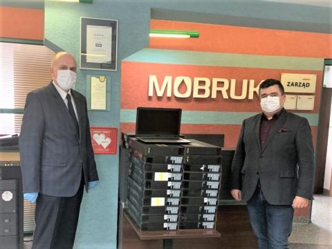 Spółka Mo-BRUK ufundowała 22 komputery. W ten sposób wspiera szkołę w Korzennej