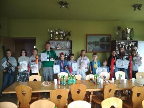 Zmagania młodych wędkarzy z Okręgowym Konkursem Wiedzy Ekologiczno-Wędkarskiej