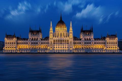 Walka o krajowego wyborcę i uwagę unijnych koalicjantów. Węgry rozpoczynają kampanię wyborczą 