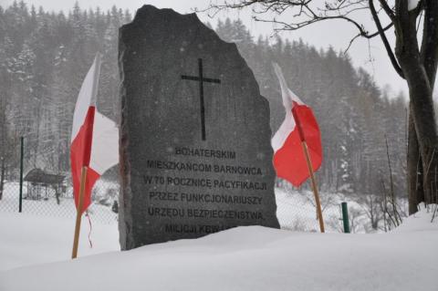 Pomnik w Barnowcu będzie miał nowe miejsce. Gmina Łabowa szuka pieniędzy