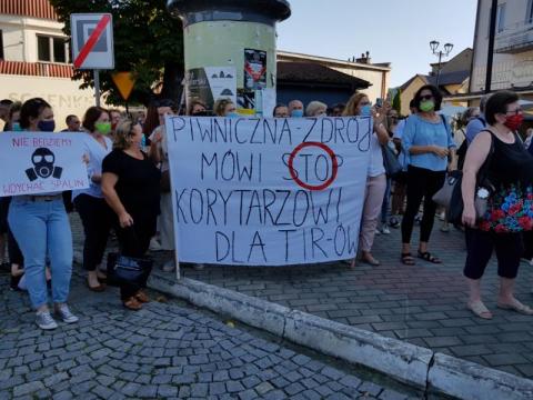 Była pikieta przeciwko tirom, ale bez władz gmin Doliny Popradu