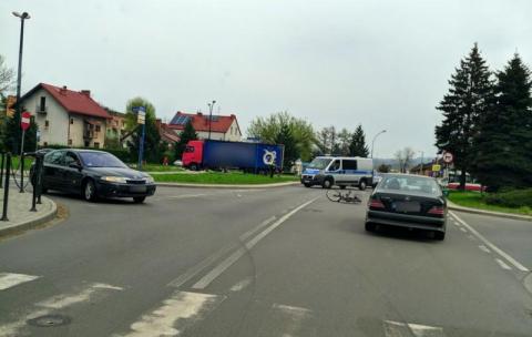 Rowerzysta trafił do szpitala po zderzeniu na ul. Kolejowej