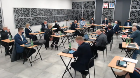 Chełmiec: radni dyskutują o bezpieczeństwie energetycznym gminy. Sesja LIVE