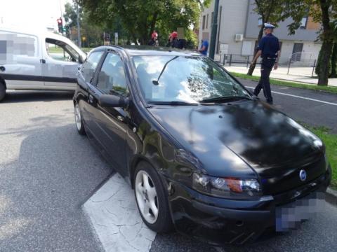 Zderzenie trzech aut na skrzyżowaniu ul. Kilińskiego i Husarskiej