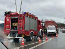 Wypadek na ul. Tarnowskiej. Ciężarówka zderzyła się z dostawczakiem [ZDJĘCIA]