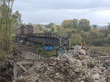 Stalowy most kolejowy, metr po metrze znika z pejzażu miasta. Zobacz, co z niego zostało? [ZDJĘCIA] 