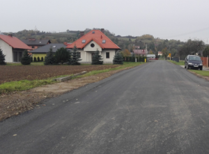 Wójt gminy Łososina Dolna zdecydował się wyremontować drogi