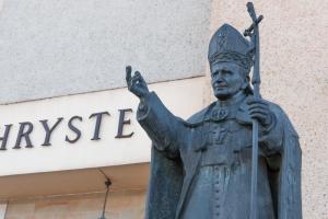 Łososina Dolna i uchwała w sprawie obrony Świętego Jana Pawła II